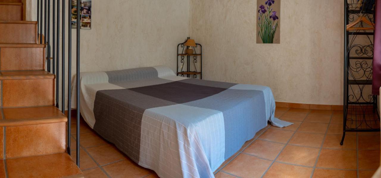 Le Mas Du Chat Bed & Breakfast Cavaillon Dış mekan fotoğraf